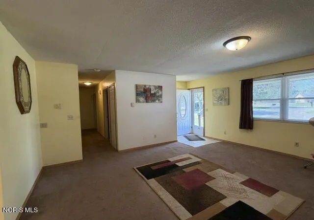 Photo 4 of Single family home for sale at 8 Foxglove Pl, Montpelier, OH 43543 | MLS# 10012681 | Listing updated on 2026-10-06