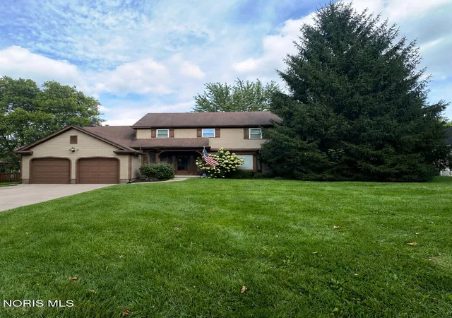 Photo 1 of Single family home for sale at 2225 Whitechapel Dr, Toledo, OH 43614 | MLS# 10012737 | Listing updated on 2026-09-15