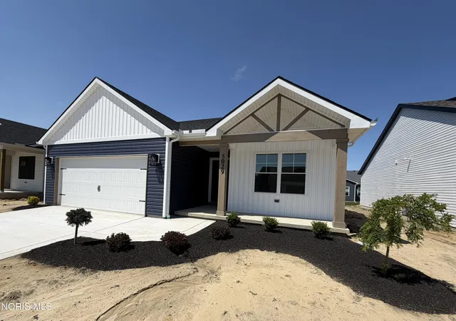 Photo 1 of Single family home for sale at 5029 Easton Dr, Oregon, OH 43616 | MLS# 10012712 | Listing updated on 2026-09-14