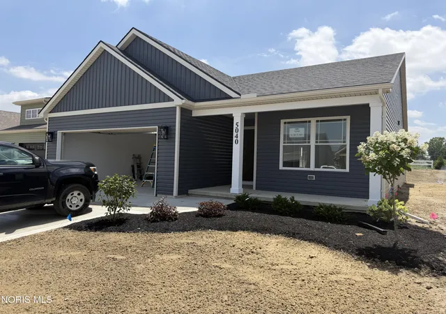 Photo 1 of Single family home for sale at 5040 Easton Dr, Oregon, OH 43616 | MLS# 10012715 | Listing updated on 2026-09-14