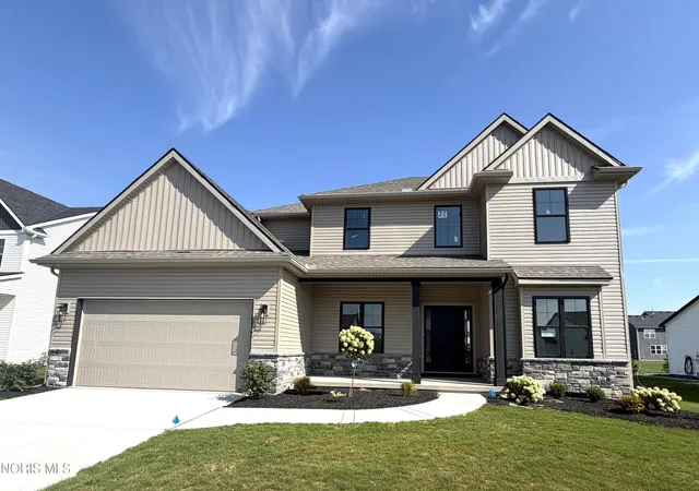 Single family home for sale at 5051 Magnolia Dr, Oregon, OH 43616 | MLS# 10012717