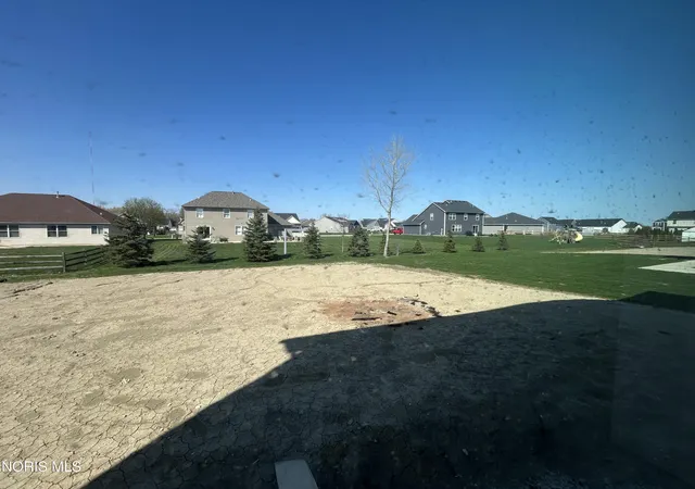 Photo 3 of Single family home for sale at 5051 Magnolia Dr, Oregon, OH 43616 | MLS# 10012717 | Listing updated on 2026-09-21