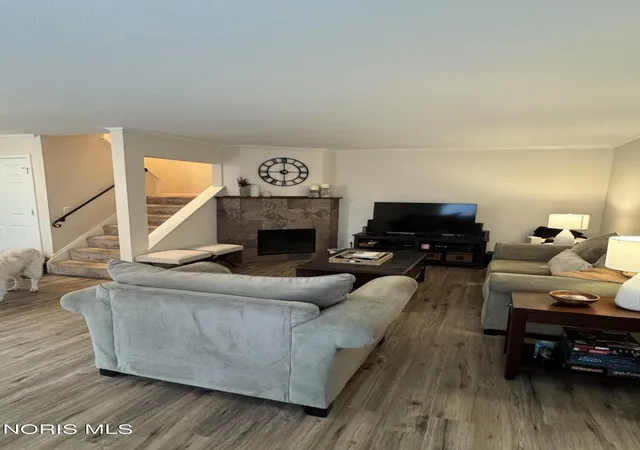 Listing Photo 3 - Condo for sale in building located at 5734 Aspen Dr, Toledo, OH 43615