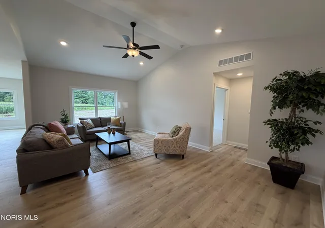 Photo 3 of Single family home for sale at 1307 Limerick Ln, Waterville, OH 43566 | MLS# 10012720 | Listing updated on 2026-10-05