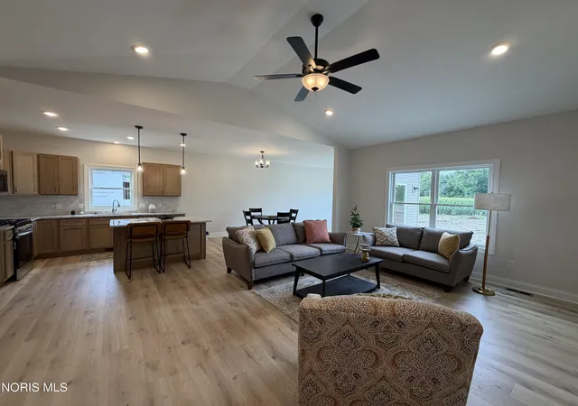 Photo 3 of Single family home for sale at 1307 Limerick Ln, Waterville, OH 43566 | MLS# 10012720 | Listing updated on 2026-10-26