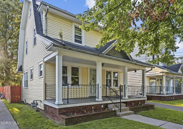 Photo 2 of Single family home for sale at 4426 Burnham Ave, Toledo, OH 43612 | MLS# 10012732 | Listing updated on 2026-09-02