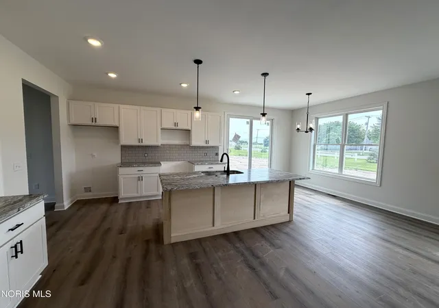 Photo 2 of Single family home for sale at 1812 Caleb Ct, Waterville, OH 43566 | MLS# 10012724 | Listing updated on 2026-08-31