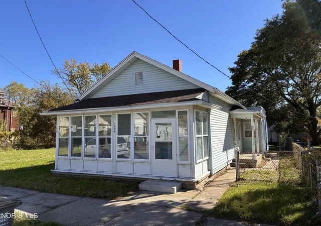 Photo 1 of Single family home for sale at 1224 N Michigan St, Toledo, OH 43604 | MLS# 10012789 | Listing updated on 2026-10-19