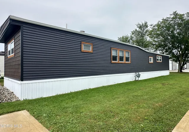 Photo 23 of Single family home for sale at 140 Rathbun Dr, Lakeside Marblehead, OH 43440 | MLS# 10012749 | Listing updated on 2026-09-02