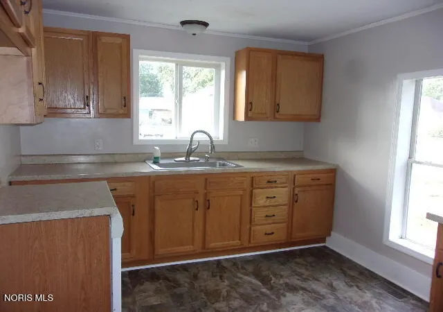 Photo 5 of Single family home for sale at 631 S Main St, Fostoria, OH 44830 | MLS# 10012742 | Listing updated on 2026-09-01