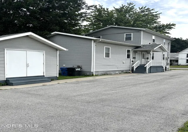 Photo 2 of Multi family home for sale at 622 S Blanchard St, Findlay, OH 45840 | MLS# 10012750 | Listing updated on 2026-08-31