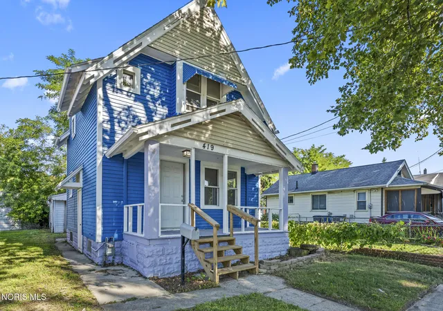 Photo 2 of Single family home for sale at 419 Clyde St, Toledo, OH 43605 | MLS# 10012776 | Listing updated on 2026-09-01