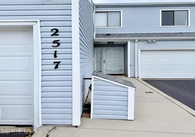 Condo for sale at 2517 W Village Dr #2517, Toledo, OH 43614 | MLS# 10014442