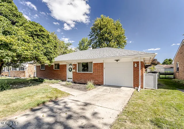 Single family home for sale at 1520 Wilderness Dr, Maumee, OH 43537 | MLS# 10013499