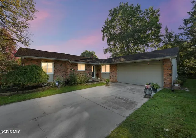 Photo 1 of Single family home for sale at 3789 Linden Green Dr, Toledo, OH 43614 | MLS# 10013704 | Listing updated on 2026-10-21