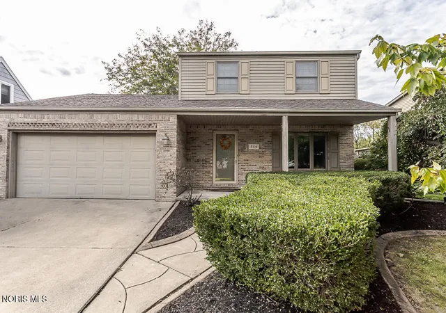 Single family home for sale at 546 Bruns Dr, Rossford, OH 43460 | MLS# 10013959