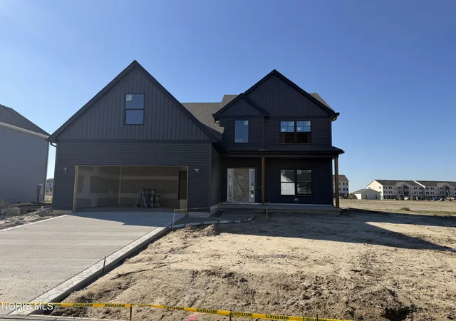 Photo 1 of Single family home for sale at 1422 Thomas Ln, Waterville, OH 43566 | MLS# 10013817 | Listing updated on 2026-10-24