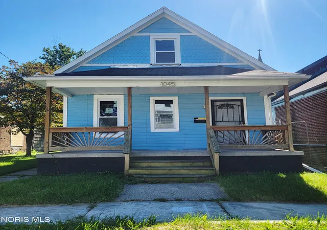 Photo 1 of Single family home for sale at 1045 Walbridge Ave, Toledo, OH 43609 | MLS# 10014070 | Listing updated on 2026-09-30