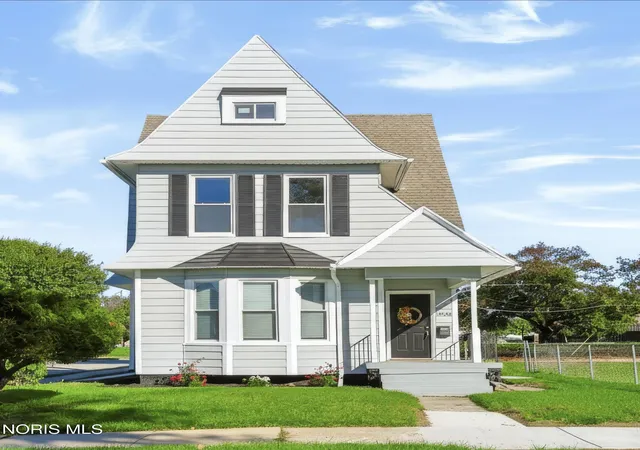 Single family home for sale at 2478 Franklin Ave, Toledo, OH 43620 | MLS# 10013992