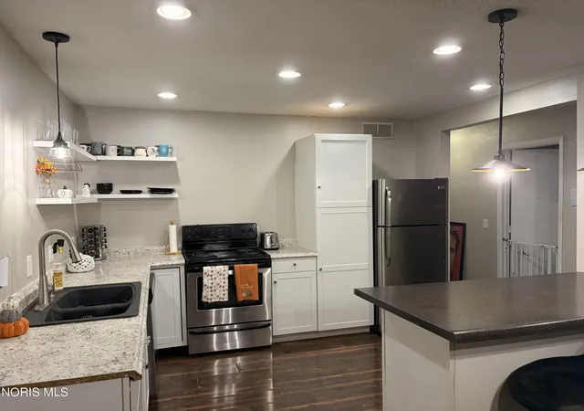 Condo for sale at 1666 Brownstone Blvd #512, Toledo, OH 43614 | MLS# 10013840