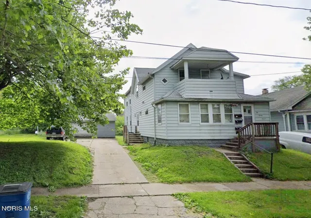 Photo 1 of Multi family home for sale at 237 Yondota St, Toledo, OH 43605 | MLS# 10013945 | Listing updated on 2026-10-14