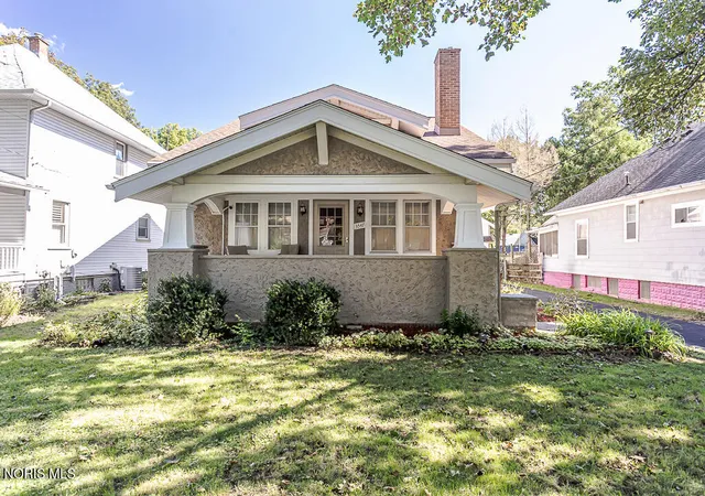 Photo 1 of Single family home for sale at 3547 Island Ave, Toledo, OH 43614 | MLS# 10013884 | Listing updated on 2026-10-06
