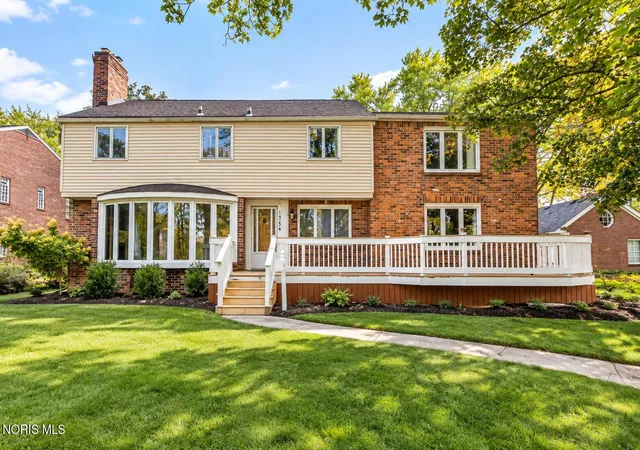 Photo 1 of Single family home for sale at 1754 N Cove Blvd, Toledo, OH 43606 | MLS# 10013882 | Listing updated on 2026-10-21