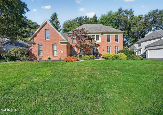 Photo 1 of Sale Pending at 8900 Oak Valley Rd, Holland, OH 43528 | MLS# 10013928 | Listing updated on 2026-10-16