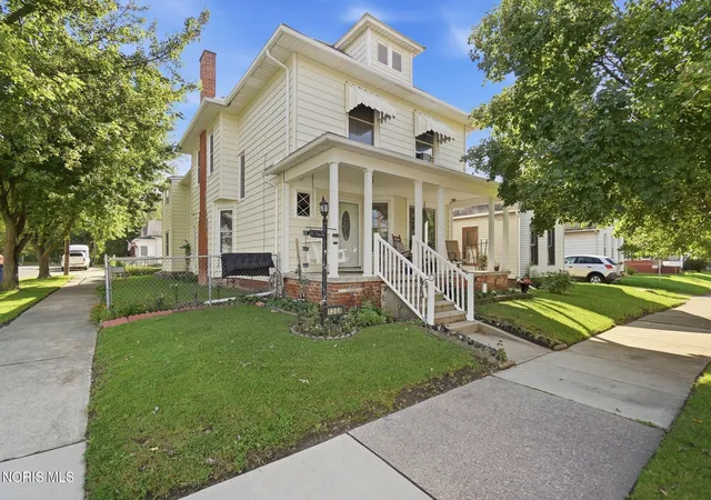 Photo 1 of Single family home for sale at 1303 Dawson St, Toledo, OH 43605 | MLS# 10014048 | Listing updated on 2026-10-27