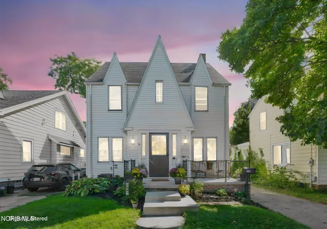 Photo 1 of Single family home for sale at 1367 Glenview Rd, Toledo, OH 43614 | MLS# 10013983 | Listing updated on 2026-10-28