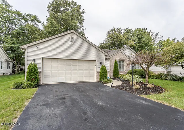 Photo 1 of Sale Pending at 552 Crystal Lake Dr, Holland, OH 43528 | MLS# 10013998 | Listing updated on 2026-10-25