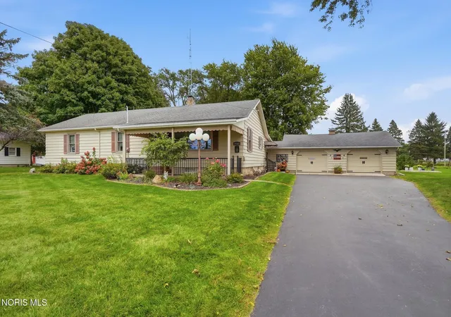 Single family home for sale at 19300 Luckey Rd, Pemberville, OH 43450 | MLS# 10014057
