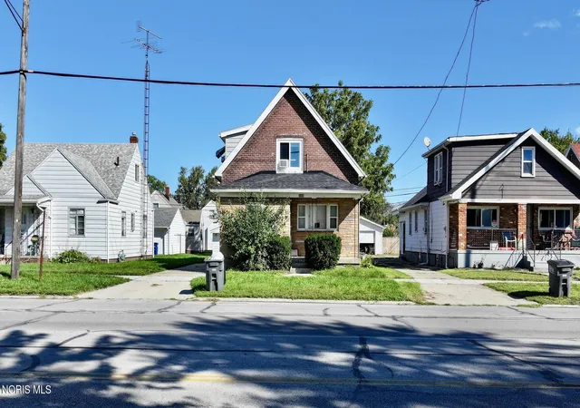 Single family home for sale at 2350 Nebraska Ave, Toledo, OH 43607 | MLS# 10014013