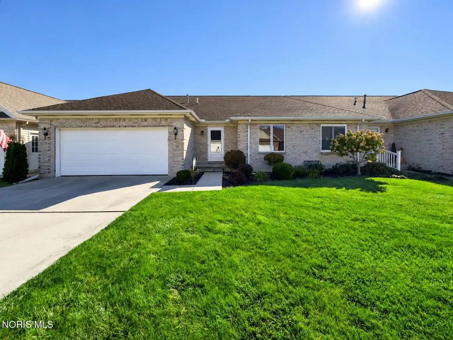 Listing Photo 1 - Condo for sale in 59 Aynsley Lndg located at 59 Aynsley Lndg, Bowling Green, OH 43402 - Unit 59 Aynsley Landing