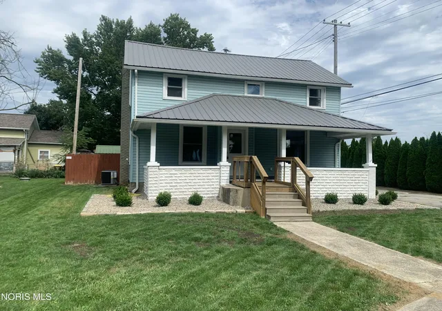 Single family home for sale at 208 N Main St, Hicksville, OH 43526 | MLS# 10014056