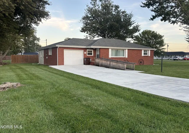 Photo 1 of Single family home for sale at 1796 Greenhouse Ave, Defiance, OH 43512 | MLS# 10014120 | Listing updated on 2026-10-06