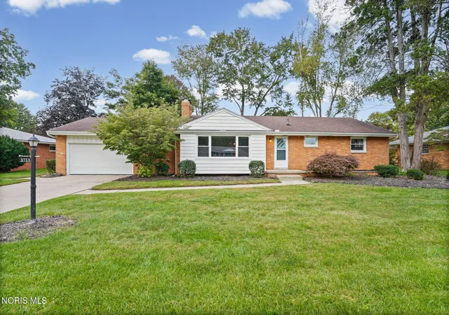 Photo 1 of Single family home for sale at 3733 Cherry Wood Ln, Toledo, OH 43615 | MLS# 10014213 | Listing updated on 2026-10-20