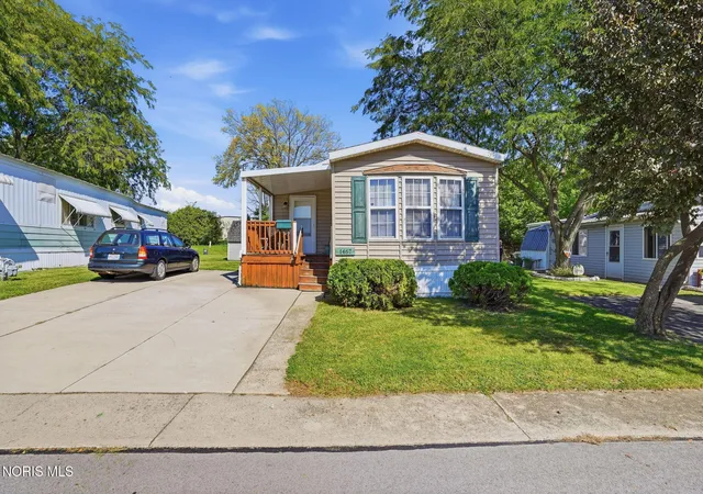 Photo 1 of Sale Pending at 1467 Eastshore Dr, Findlay, OH 45840 | MLS# 10014099 | Listing updated on 2026-10-26