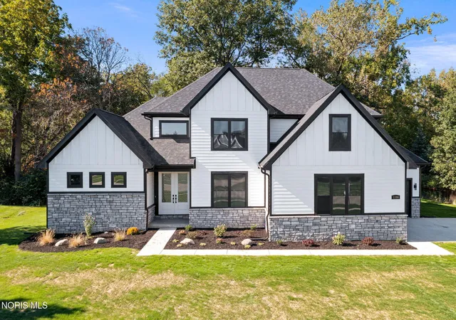 Photo 1 of Single family home for sale at 1380 Brookwoode Rd, Perrysburg, OH 43551 | MLS# 10014581 | Listing updated on 2026-10-23