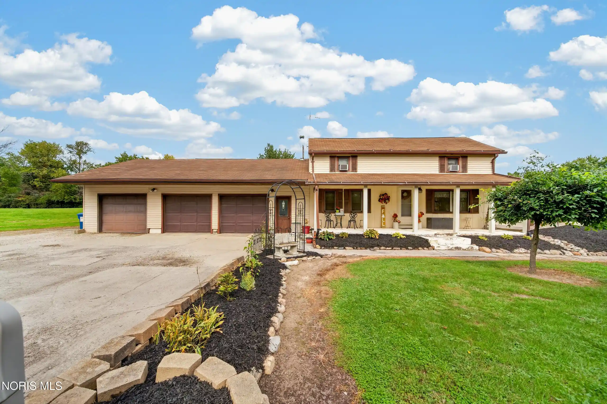 Photo 1 of Single family home for sale at 16568 Township Rd 302, Mount Blanchard, OH 45867 | MLS# 10014224 | Listing updated on 2026-10-19