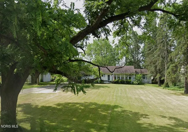 Photo 1 of Single family home for sale at 9229 Mandell Rd, Perrysburg, OH 43551 | MLS# 10014215 | Listing updated on 2026-10-02