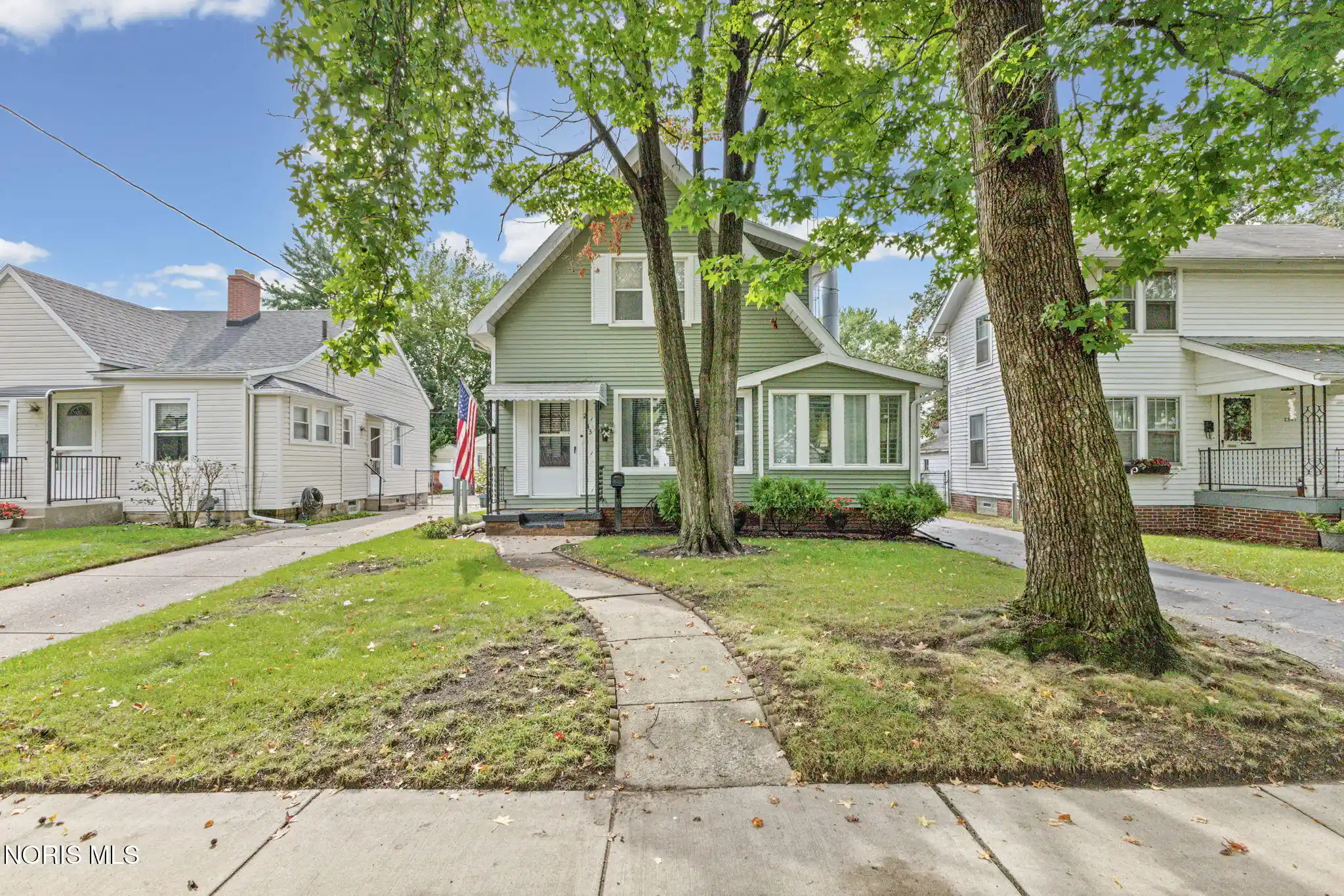 Photo 1 of Single family home for sale at 2543 Grantwood Dr, Toledo, OH 43613 | MLS# 10014346 | Listing updated on 2026-10-28