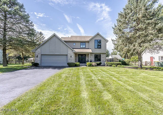 Single family home for sale at 6062 Forest Edge Dr, Whitehouse, OH 43571 | MLS# 10014293