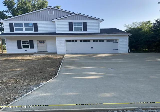 Photo 1 of Single family home for sale at 424 Hudson St, Napoleon, OH 43545 | MLS# 10014291 | Listing updated on 2026-10-05
