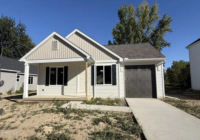 Photo 1 of Single family home for sale at 416 Hudson St, Napoleon, OH 43545 | MLS# 10014294 | Listing updated on 2026-10-06