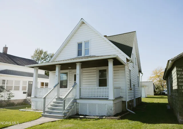 Photo 1 of Single family home for sale at 1218 S Jackson St, Defiance, OH 43512 | MLS# 10014466 | Listing updated on 2026-10-23