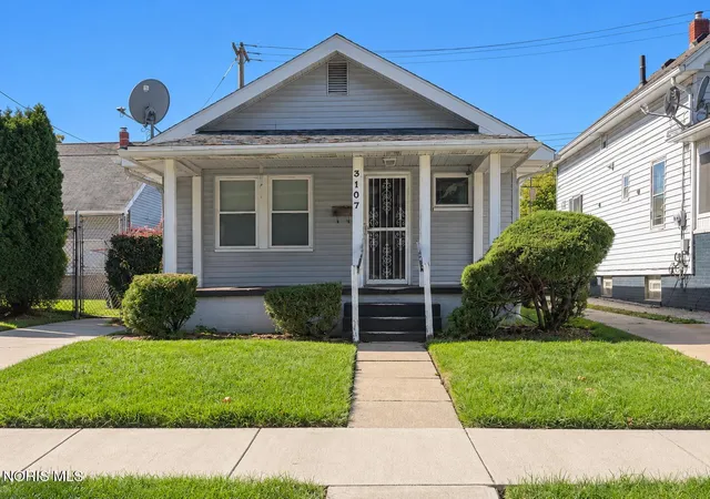 Photo 1 of Sale Pending at 3107 Mulberry St, Toledo, OH 43608 | MLS# 10014452 | Listing updated on 2026-10-25