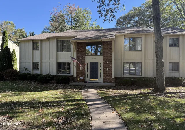 Condo for sale at 2704 Westcastle Dr #Unit 1, Toledo, OH 43615 | MLS# 10014327
