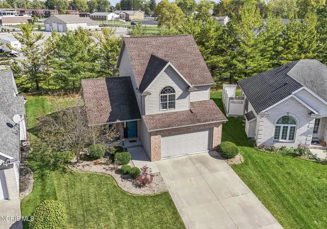 Single family home for sale at 1524 Plum Crk Dr, Findlay, OH 45840 | MLS# 10014340