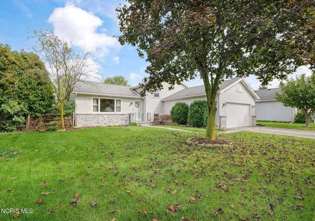Photo 1 of Single family home for sale at 5576 Forest Green Dr, Toledo, OH 43615 | MLS# 10014369 | Listing updated on 2026-10-13